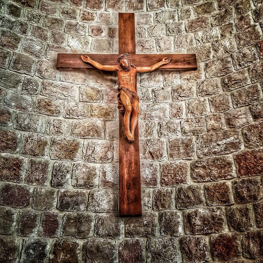  holyfriday  goodfriday  jesus  jesuschrist  jesusonthecross  cross ... (سيدة بشوات-دير الاحمر)