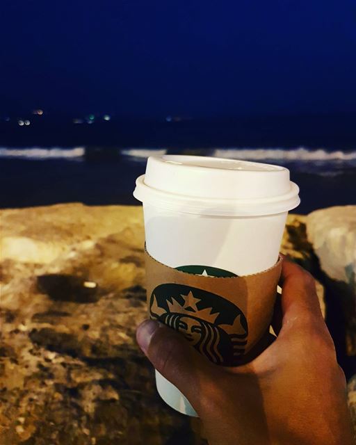 How to end a long and stressful day the best way possible :) 🍵  starbucks... (Sur, Al Janub, Lebanon)