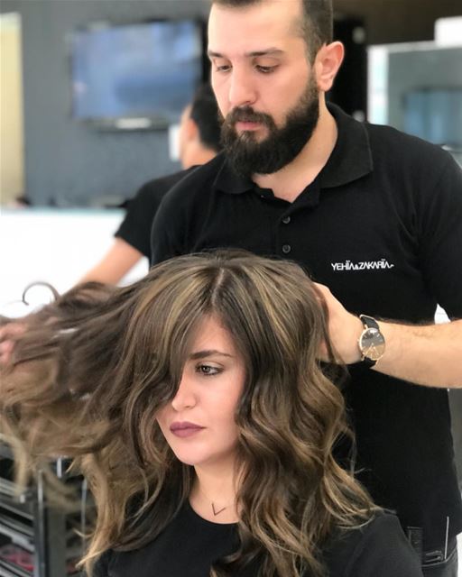 I hope your day is as nice as my HAIR!⚡️💫PS: My hairdresser is an Artist! (Yehia & Zakarïa Beauty And Hair Salon)