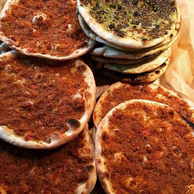 I just love waling up the Lebanese way to some freshly oven baked zaatar & lahm baajin !!!