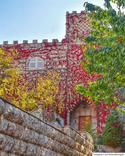 I’m in love with the shades of autumn in  Ehden 🍂💚🍁♥️🍃... (Ehden, Lebanon)