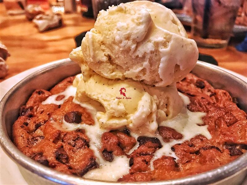 I'm one cookie away from being happy 🍪 🍦 😊 . . -------------------------