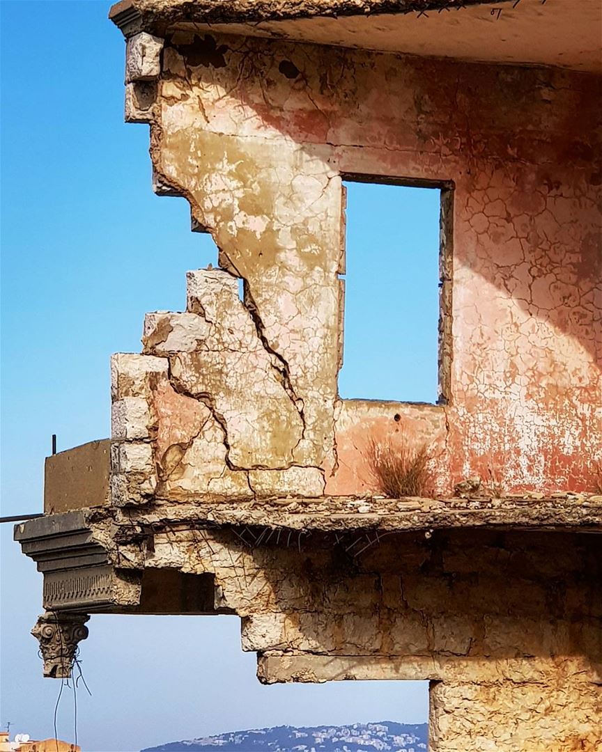 I See an Open Window.. A Blue Sky..And a Beautiful Old House....What do... (Bhamdoûn, Mont-Liban, Lebanon)