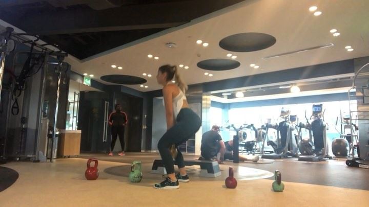 If you don’t feel  sore after this  workout then who the f%*&$ are you??🤷� (Dubai, United Arab Emirates)