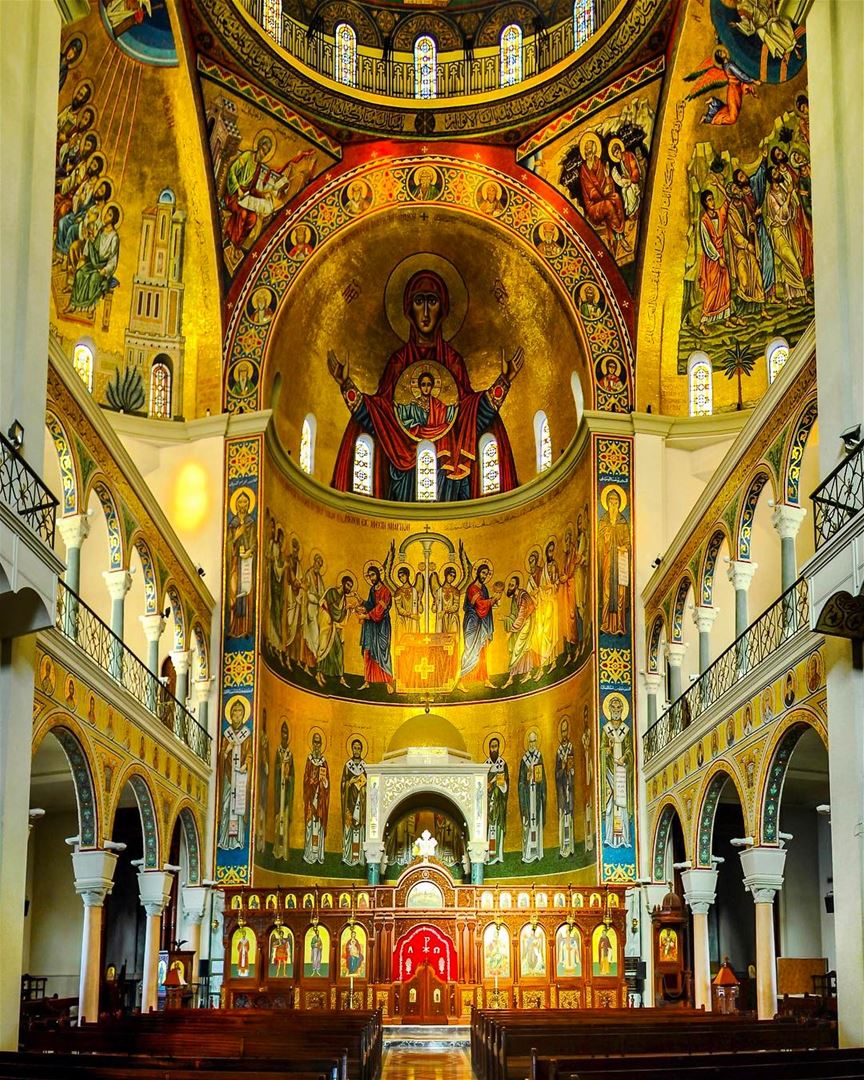 Interior da Catedral Católica Mesquita de São Pedro e São Paulo, Harissa,... (Cathedral Saint Paul)