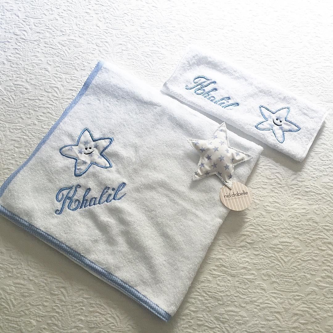 It s a boy 💙 order your new born set🐬 Write it on fabric by nid d'abeille