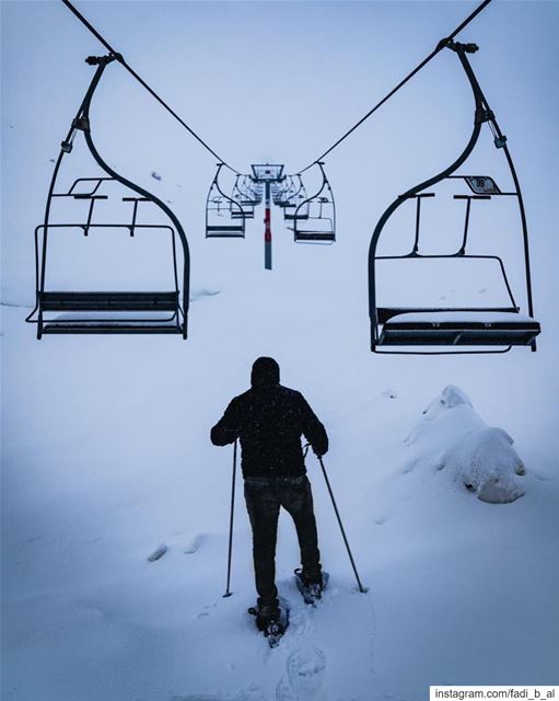 It’s all about  symmetry ⚪️|⚪️..... symmetrykillers  Nature  Snow ... (Mzaar Ski Resort Kfardebian)