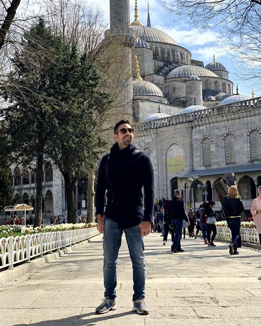 It's easy to stand in the crowd but it takes courage to stand with you.🕌 ... (Sultan Ahmet)