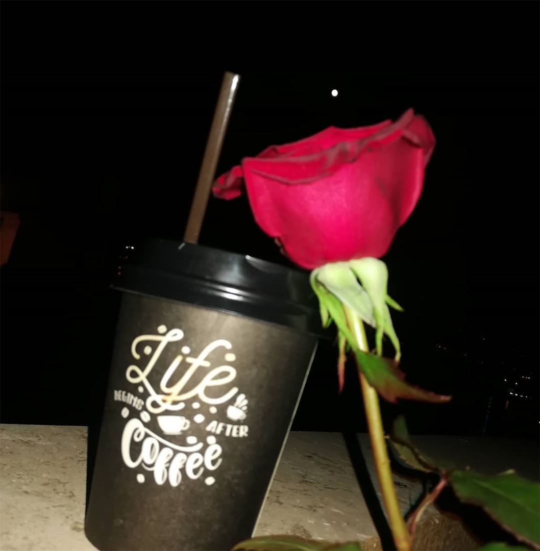 Its full flower moon😍 with coffee 😁🙄 fullmoon  moon  fullmoonnight ... (Baabda)