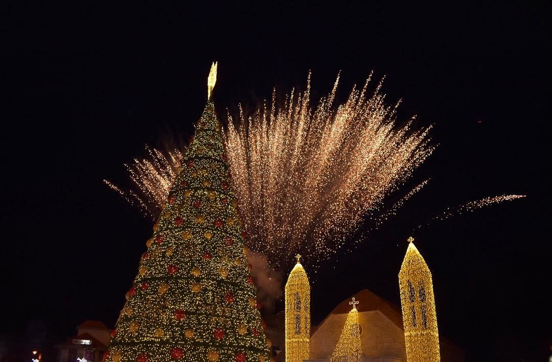 Joy to the world..Merry Christmas 🎄 from Dhour El Choueir, Mount Lebanon... (Dhoûr Ech Choueïr, Mont-Liban, Lebanon)