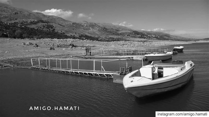 Karoun lake in black and white back to 2011 beirut  lebanon... (Karoun, Al Beqqa, Libnan)