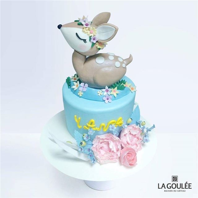 @la.goulee -  One of our cutest themes for birthday or baby shower cakes... (La Goulee)