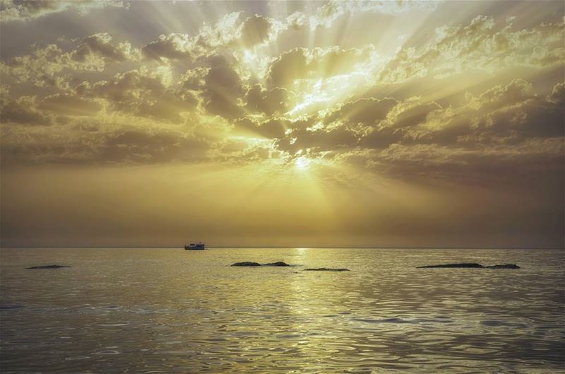  landscape sunset sunrays hot lightrays nature mediterranean sea sealovers...