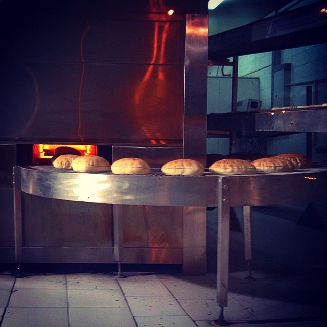  lebanese  arabic  bread  oven  making  heat  fire  tradition  traditional...