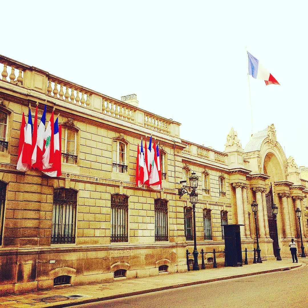 Lebanese flags on display in front of the Élysée Palace to honour the... (Élysée – Présidence de la République française)