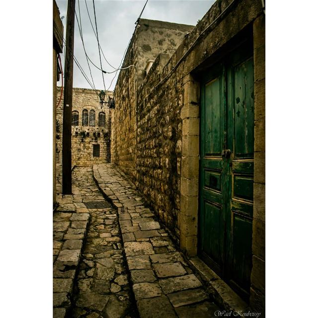  lebanon  heritage  old  door  stone  alley  floor  street  entrance ... (Deïr El Qamar, Mont-Liban, Lebanon)