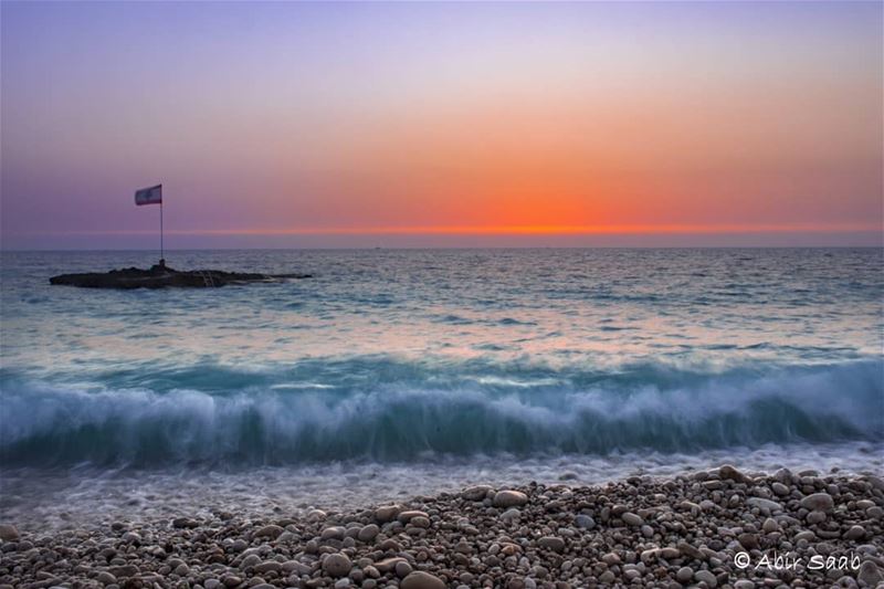  lebanon  kfarabida  whitebeach  sunset  lebanese  flag  waves ... (Kfar Abida)