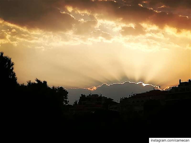  lebanon  morning  sunrise  sky  clouds  whatsuplebanon  lebanoninapicture... (Brummana)