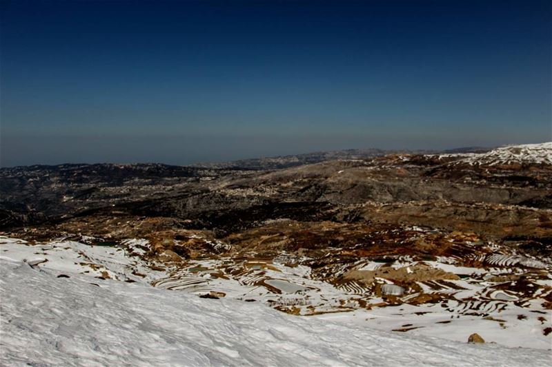  lebanon  snowshoeing  tarchich من على قمة جبل الكنيسة  🙌 (Lebanon)