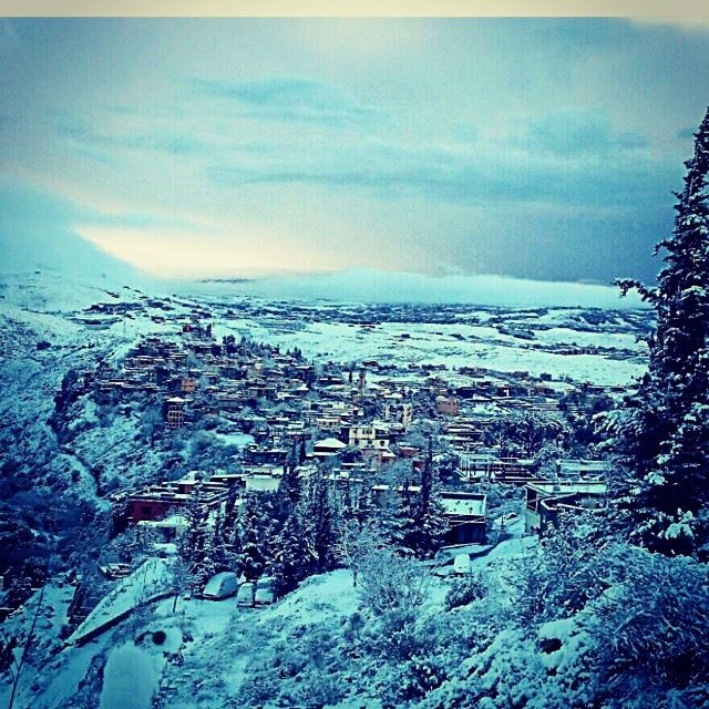 lebanon   southlebanon  arabsalim  aljanoub  village  town  snowstorm ... (`Arab Salim, Al Janub, Lebanon)