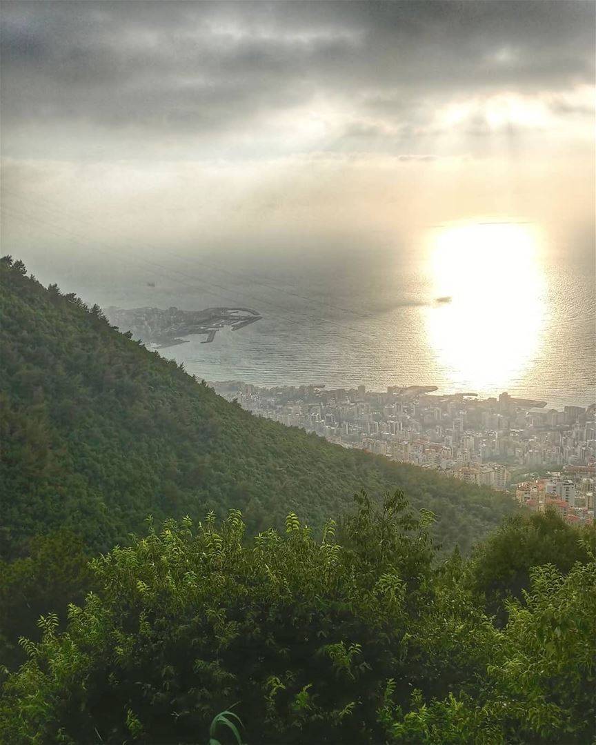💙💛  lebanon  sunset  sunsetlovers  ptk_lebanon  super_lebanon ... (Batha', Mont-Liban, Lebanon)