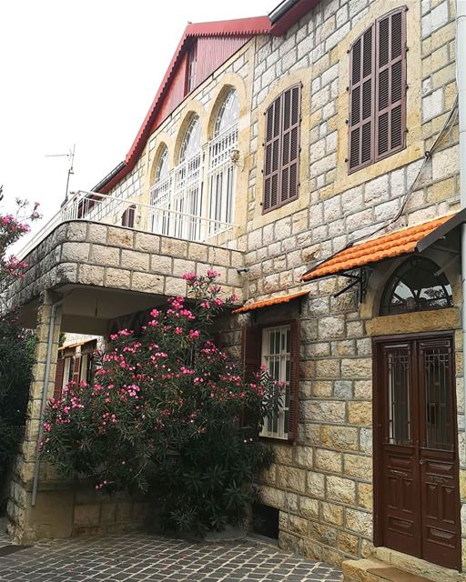  lebanonhouses  oldhouse  nostalgia  architecturaldetails ... (Lebanon)