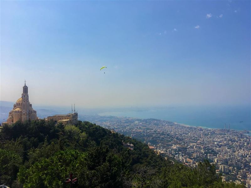 Let’s  fly away.  paragliding over the  bay of  Jounieh 💚 ... (Harîssa, Mont-Liban, Lebanon)