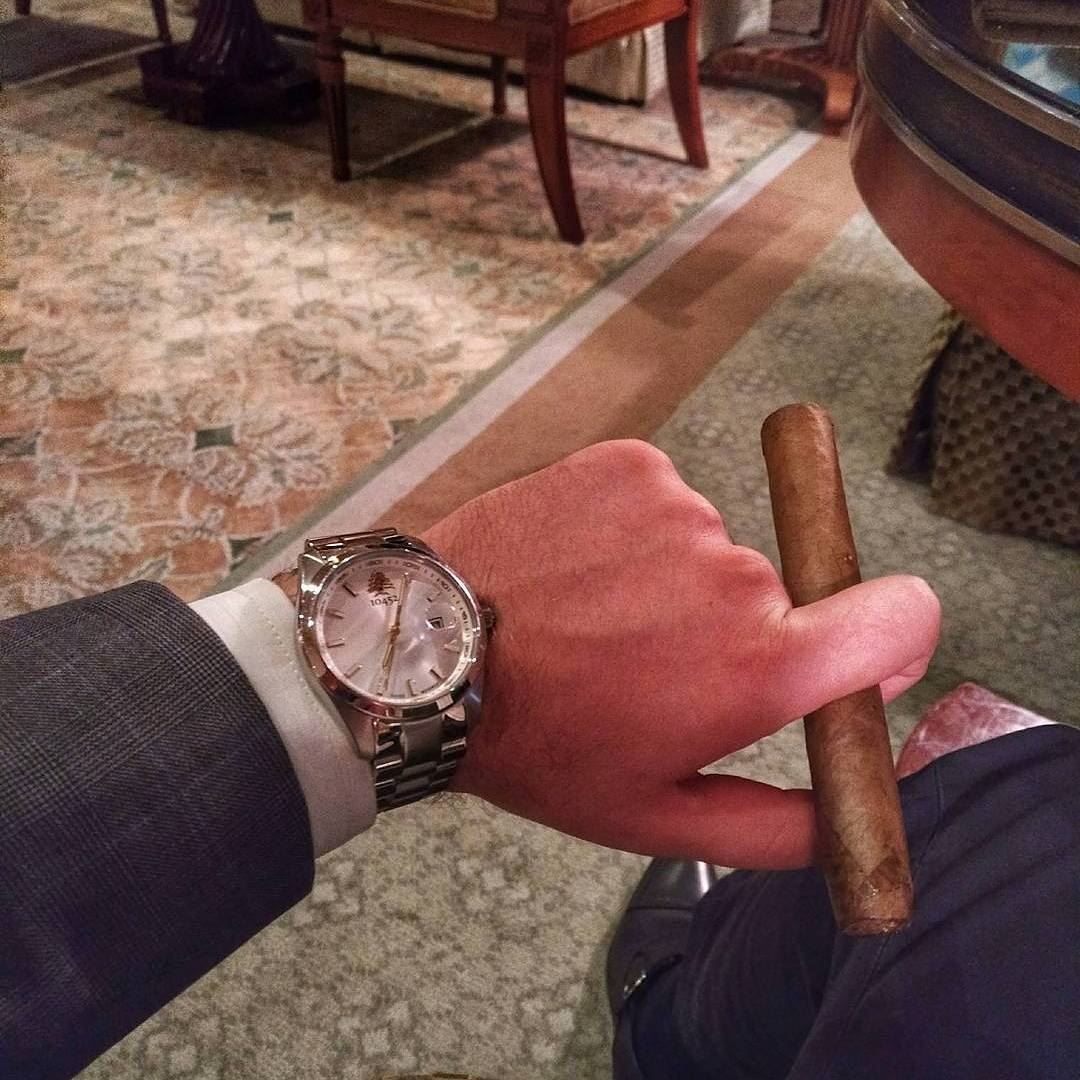 Let's rest! Have a great  weekend LibanoCigar  cigars  cigarking ... (Four Seasons Hotel Doha)