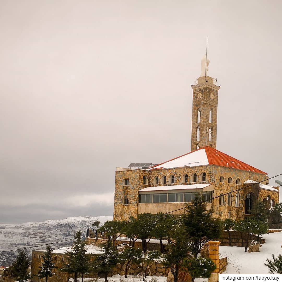  libanon tarchich st_marie snowing  lebanonhouses naturelovers Windows... (Tarchich)