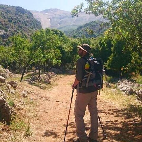 Life should have more mountains and less stress. lebanon  lebanese  hike ... (Baskinta, Lebanon)