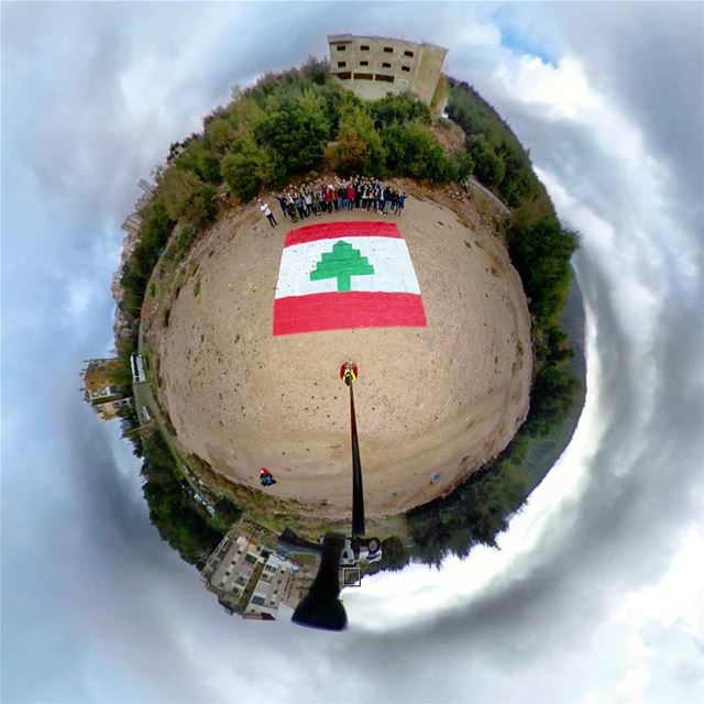 little national planet 💕.كلنا للوطن.Happy independence day.🌲🌲🌲🌲� (Kfardebian, Mont-Liban, Lebanon)