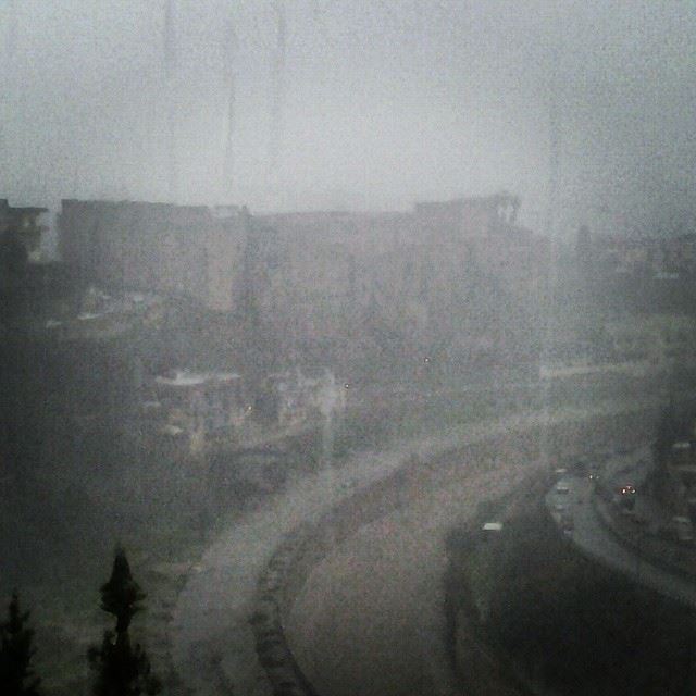 Live from  TripoliLB : heavy storm!Drinking hot chocolate while watching...