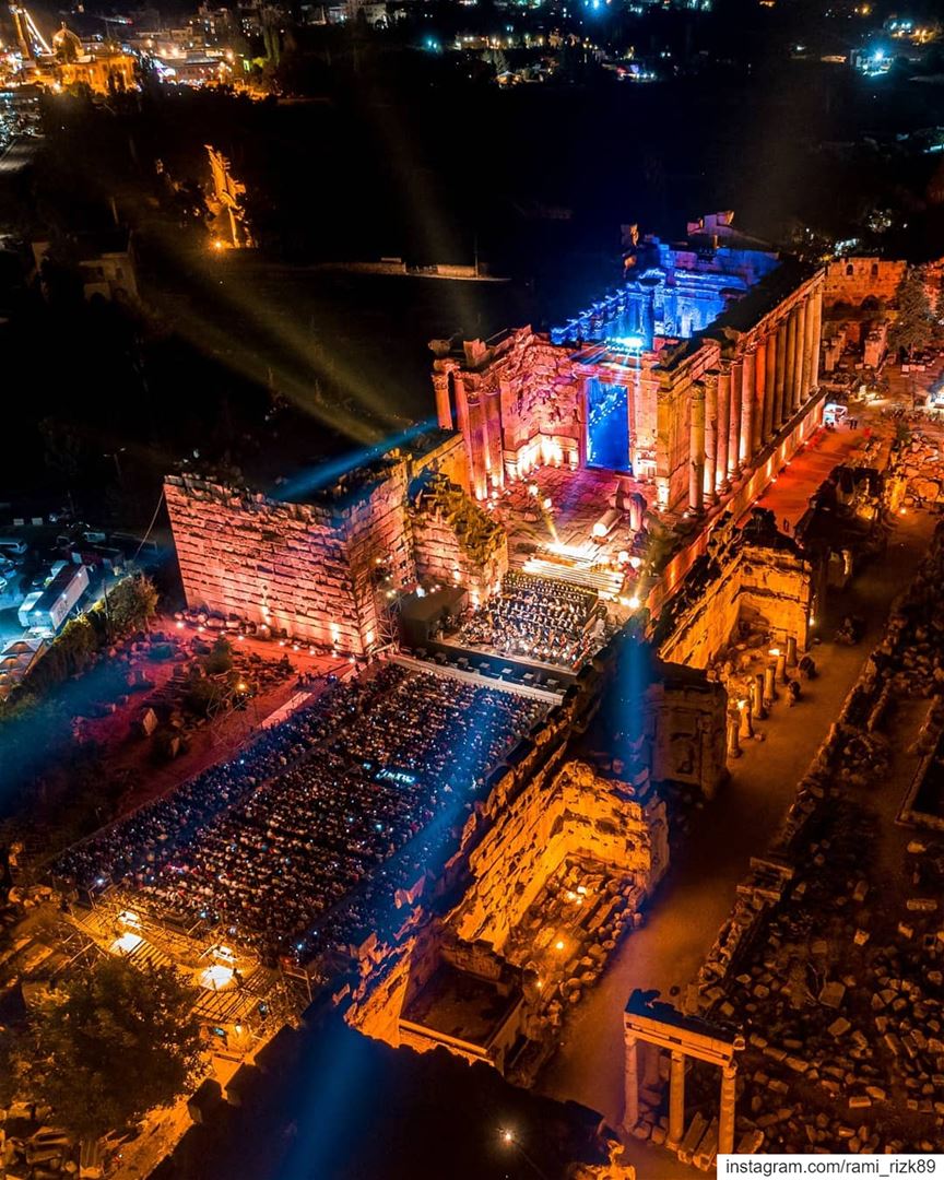 Lively Lebanese Nights ✨🇱🇧. @baalbeckfestival. Baalbeck  Baalbek ... (Baalbek , Roman Temple , Lebanon)