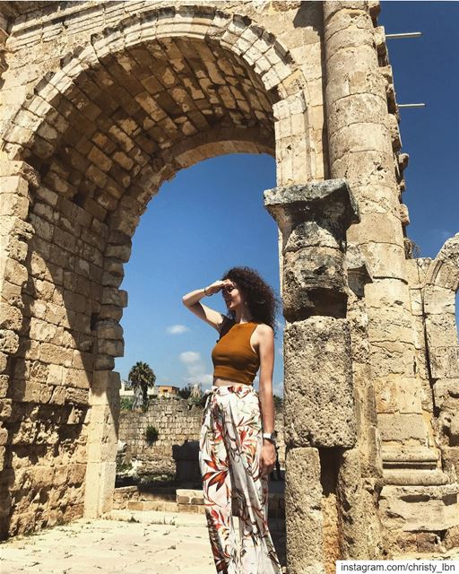 Looking for a caption🚶🏻‍♀️@livelove.tyre  ruins ... (Tyre, Lebanon)