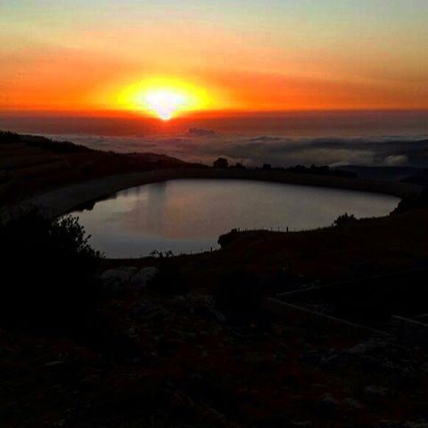 Lovely Sunset 🌅🌄 photo credit: @tacklaelkfoury  wearelebanon  lebanon... (Zaarour)