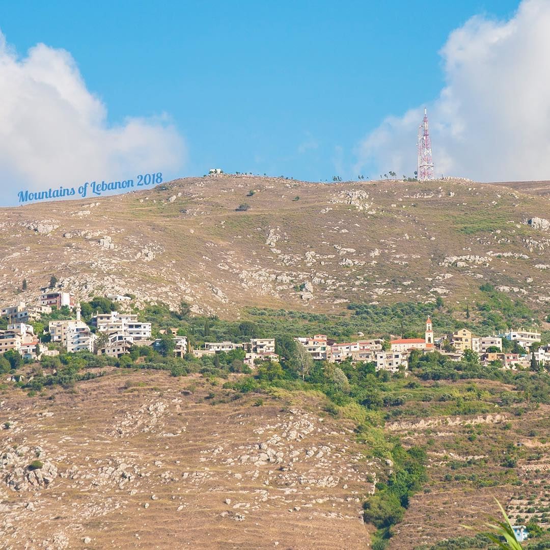 Lovely uphill town of Hraykess, Zghorta on Jabal Terbol overlooking the... (Haraykes)