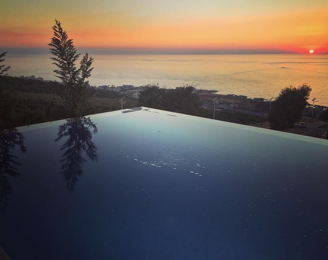 Magic hour 😍 lebanon  batroun  homesweethome  sunset  pool  reflection ... (Batroûn)