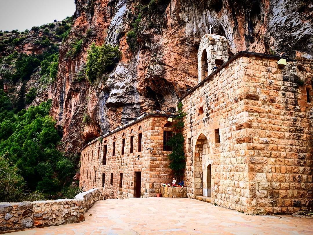  marlichaa  monastery  wedeannoubin  holyvalley  qadichavalley  bcharre ... (Deïr Mâr Lîchaa)