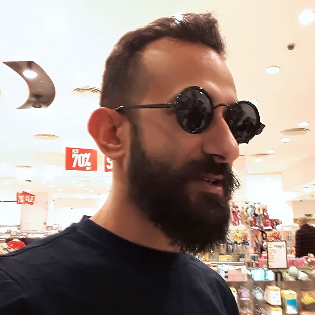  me  selfie  beirut  lebanon  ring  beard  pogonophile  bearedman  glasses... (Citymall)