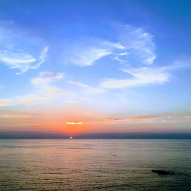 Meet me where the sky touches the sea. lebanon  beirut  raouche ... (Ar Rawshah, Beyrouth, Lebanon)