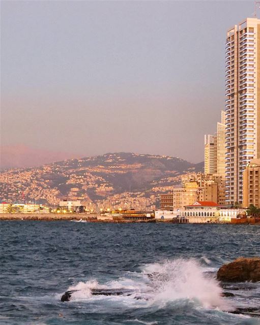 ... mid-December summer 🏖🌞------.. Lebanon_HDR  Ливан  Бейрут ... (Beirut, Lebanon)