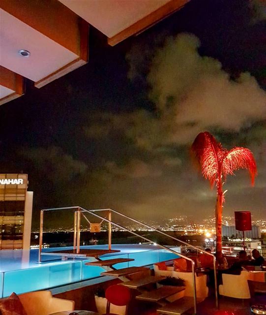 Midnight swim on the rooftop. Welcome to Beirut!.. beirut  legray ... (Le Gray, Beirut)
