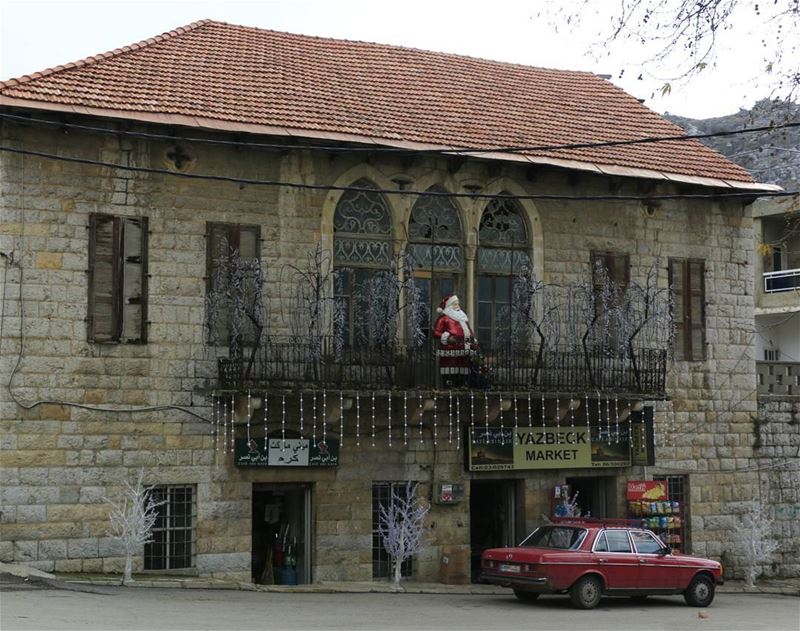 Mission accomplished, all presents are distributed... Santa Claus is... (El Laklouk, Mont-Liban, Lebanon)