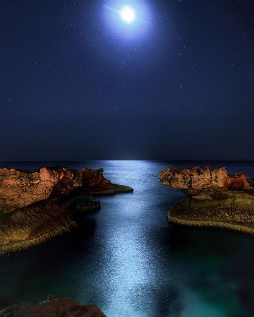 Moon light at Kfaraabida 🌕..... moon light moonlight reflection... (Kfarabida Batroun)