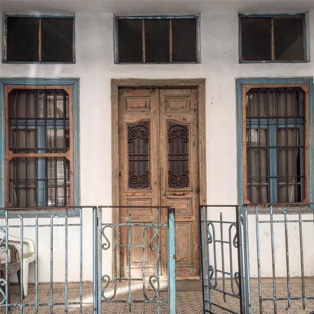 ⏰ morning , have a nice day architecture  old  door  windows  beirut ... (Achrafieh, Lebanon)