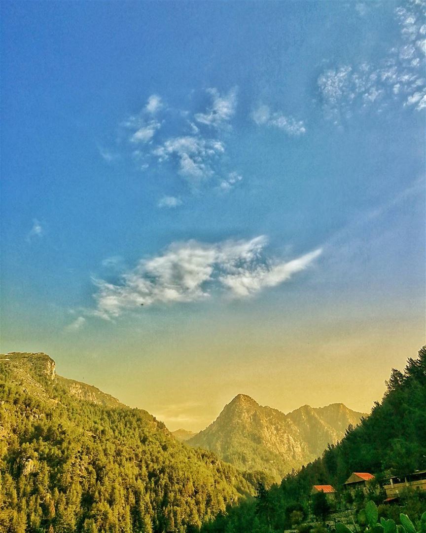 Moses_موسى mountains lebanon outdoor outdoors squad hdr wow amazing... (Jabal Moûssi)