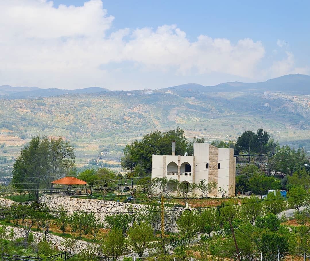 🇱🇧🇱🇧🇱🇧❤❤ mountains  view  village  house  green goodvibes ... (Akoura, Mont-Liban, Lebanon)