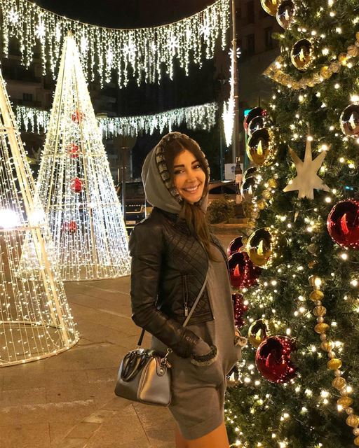 My favorite color is Christmas lights.. 🎄🎄 whatworksformaya ... (Sassine Square Achrafieh)