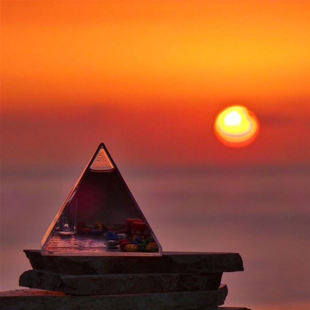 My favorite color is sunset ☀~~~~~~~~~~~ nikontop_  nikonworld  bns_sky ... (Dbayeh, Mont-Liban, Lebanon)