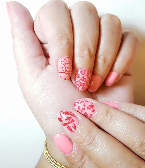 My funny design for today with the "pink paradise" from alina breathable... (MUREX Beauty Therapy)